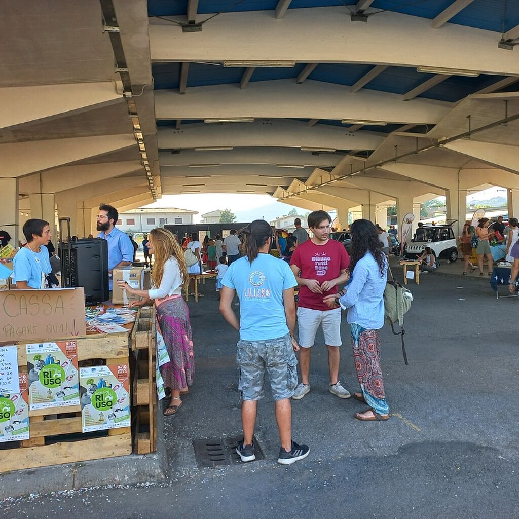 Il festival del riuso svoltosi a luglio scorso al mercato di Marlia