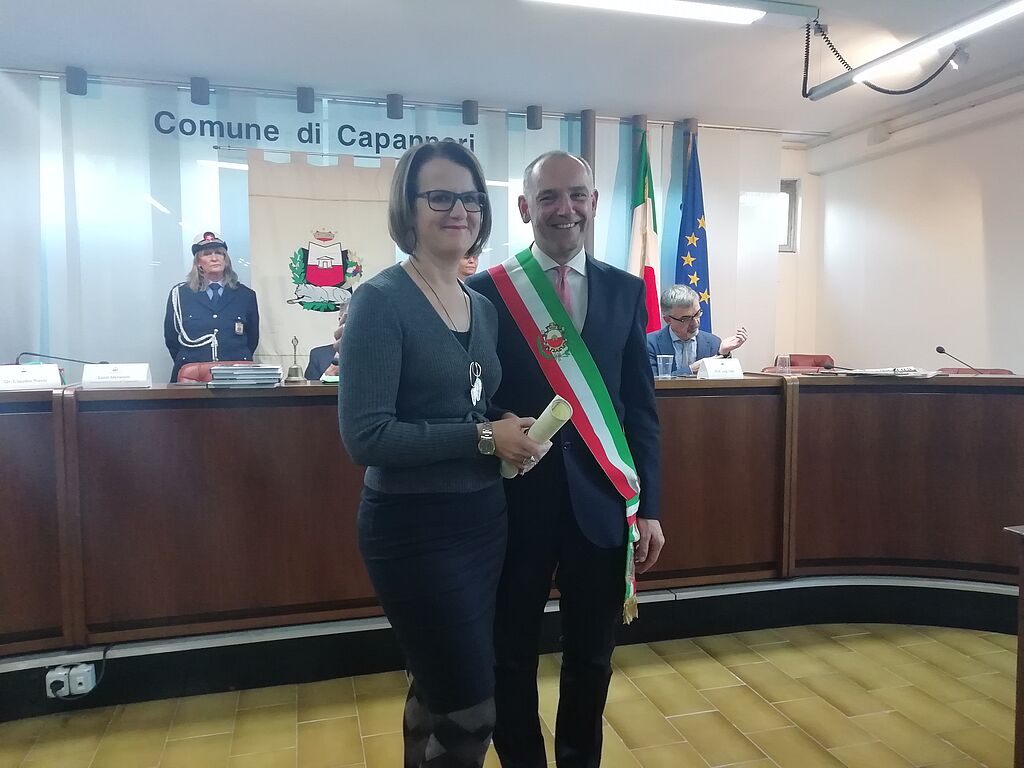 Isabel Pacini assieme al sindaco Luca Menesini